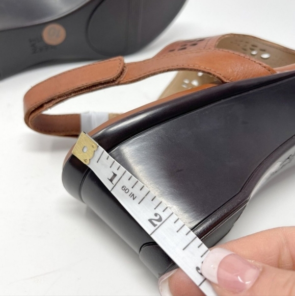 Naturalizer Cognac Brown Veda Wedge Sandals Women's Size 10 - Picture 6 of 11